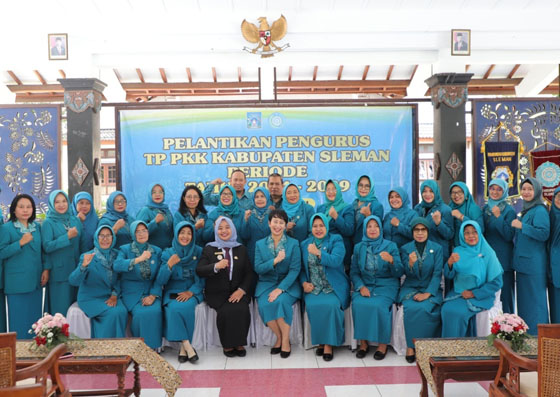 SEBANYAK 47 PENGURUS TP PKK 2024-2029 SLEMAN RESMI DILANTIK