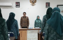 Komitmen Tekan Stunting - TB Hingga…