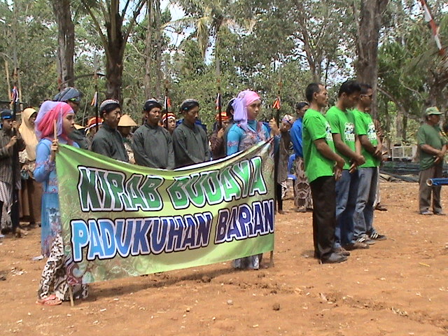 Padukuhan Baran Desa Salam Patuk Gunungkidul Belajar Kirab Budaya  