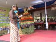 Kirab budaya usung punokawan