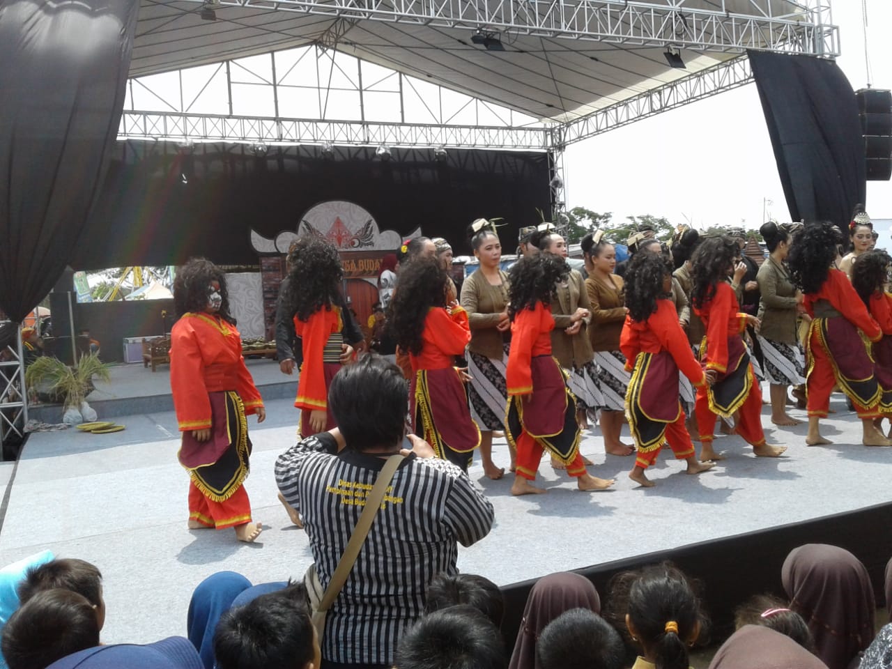HUT Ke 72 Desa Triwidadi  Pajangan Th. 2018 Sajikan Ragam Potensi Budaya Lokal 