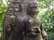 Lha Ini Arca Gupolo Penjaga Hutan…