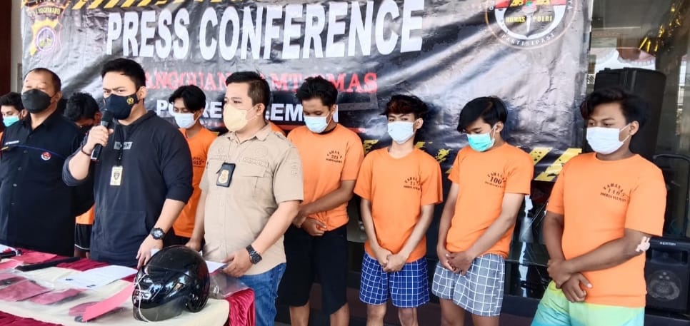 Genk Remaja -Dewasa Melakukan Tawuran 3 Pelaku Di Tangkap Di Piyaman Gunungkidul 