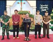 BUPATI DAN WAKIL BUPATI BESERTA…