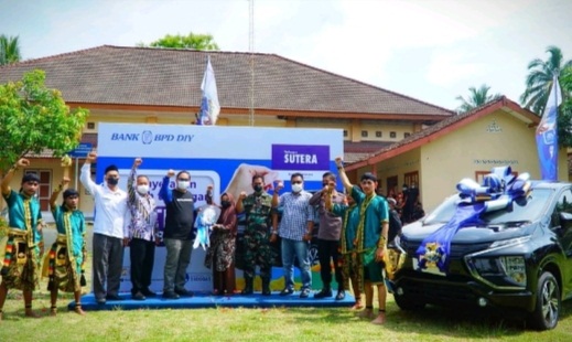 WIDYA SRI ASTUTI RAIH HADIAH I MOBIL MITSUBHISI XPANDER DARI BPD