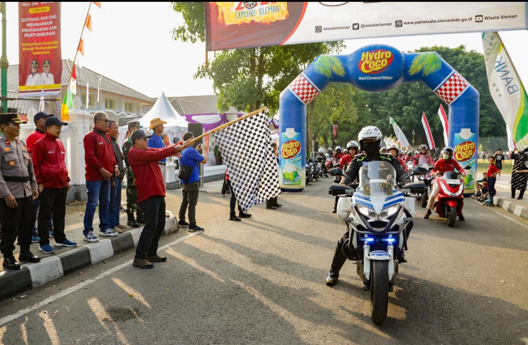 LINTAS ALAM DAN CANDI 700 PESERTA TOUR DE MERAPI 2023 MERIAH 