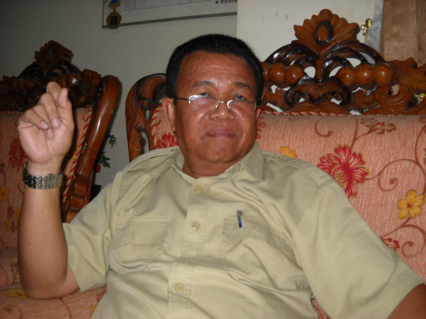 Satukan Warga, Wonokromo Gelar Jalan Sehat