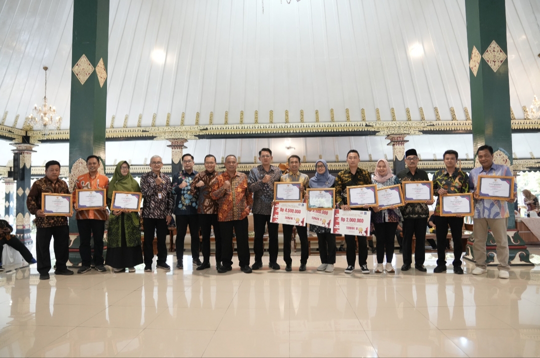 Pemkab Sleman Berikan Penghargaan JDIH Award Tingkat Kalurahan Juga Luncurkan Logo Anyar JDIH Sleman