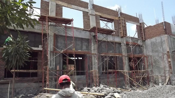 Revitasisasi Bangunan SMA Negeri  2 Playen Diduga Terselip Permainan ?