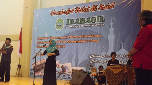IKATAN ANAK RANTAU GUNUNGKIDUL (IKARAGIL), MENGGUNAKAN MOMEN MUDIK UNTUK SYAWALAN BERSAMA