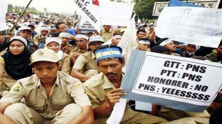 Slamet SPd Aspirasikan Gaji GTT /PTT Ke Disdikpora Agar Sebanding Dengan UMP Ke Pemda Gunungkidul 
