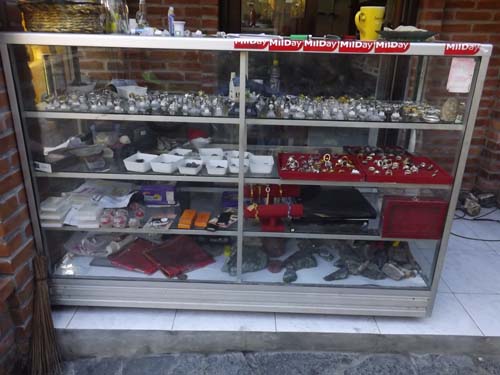Setiap Hari Budi Sindet Panen Order Batu Akik dan Emban