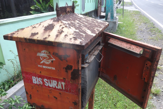 Kotak pos tak berfungsi kalah dengan surat elektronik SMS 