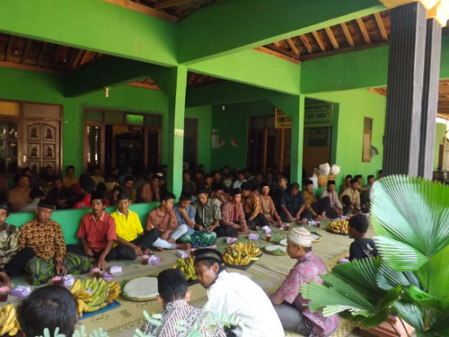 Rasulan Padukuhan Rejosari Terong Dlingo  Warga Gelar Tahlil dan Dzikir bersama