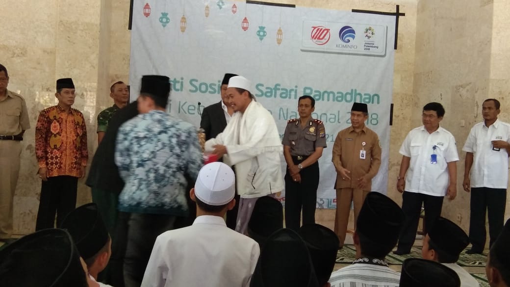 Kominfo Rudiantara Dihari Kebangkitan 'Ponsel  Miliki 2 Mata Pisau 'Bisa Bermanfaat  Juga  Berbahaya,