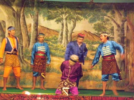 Berwisata  di Kebun Salak Bisa Petik Sendiri Salak Pilihanmu Sepuas Puasnya 