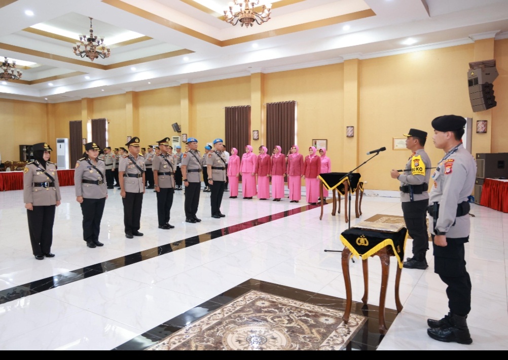  KAPOLDA DIY PIMPIN LANGSUNG SERTIJAB SEJUMLAH PEJABAT UTAMA