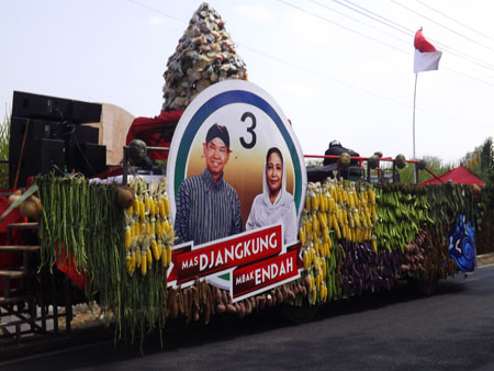 Branding Mobil Hasil Pertanian Simbol DJangkung – Endah Perjuangkan Tani 