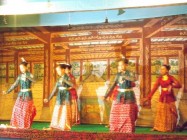 Seni Tari -Tari dan laras madyo…