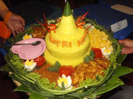 Hut RI 70 Kampung Jogoragan Lomba Tumpeng