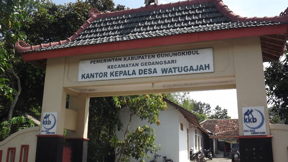 Petugas Keamanan Kawal Ketat Tes Pengisian 5 Perangkat Desa Watu Gajah 