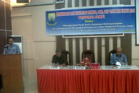 Asisten III Gubernur Jambi membuka Workshop Kompetensi bagi PNS.