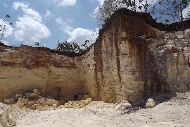 PENAMBANG BATU  DI KAJAR III, KARANGTENGAH  WONOSARI TETAP EKSIS