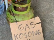 KELANGKAAN GAS ELPIJI DI DESA KETAPANG,…