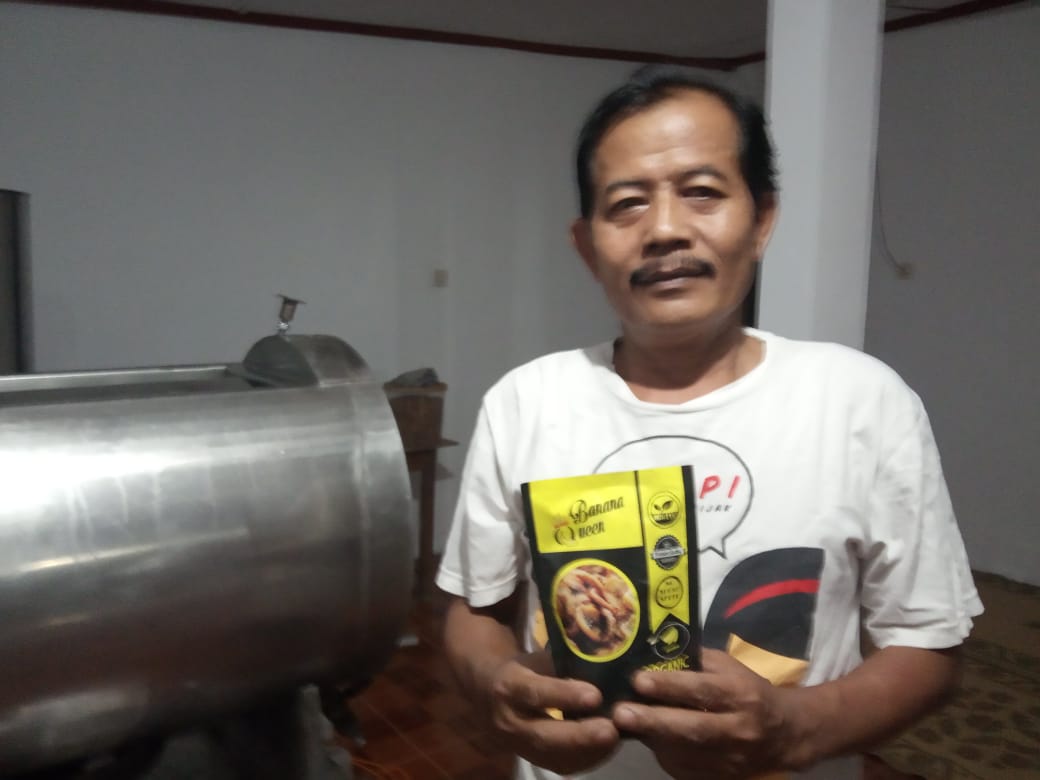 Mantan Kades Yang Satu Tetap Berkarya Dengan Produk Olahaan Pisang