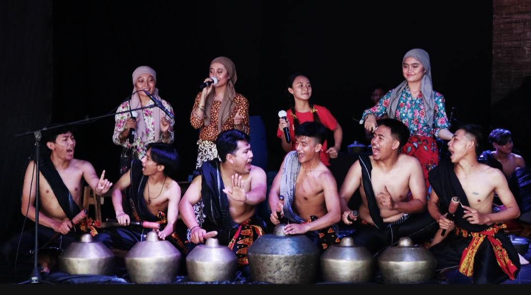 Majâng Untingan Ekspresi Musikal Caca’an Muncar Banyuwangi Warisan Budaya Bahari Muncar Penuh Filosofi  