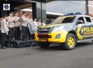 Kapolda Jatim Lepas 79 Personel…