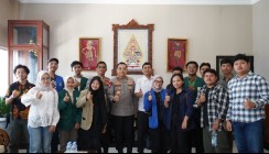 Kapolda DIY Serahkan Bantuan "…