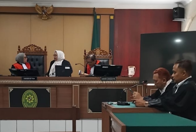  Hakim Sidang Tipikor Tkd Candirejo ‘Putusan Ditunda’ ‘Pengunjung Berkata Ada Apa Ini Yang Mulia ? 