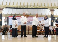 Pemkab Sleman Berikan Penghargaan…