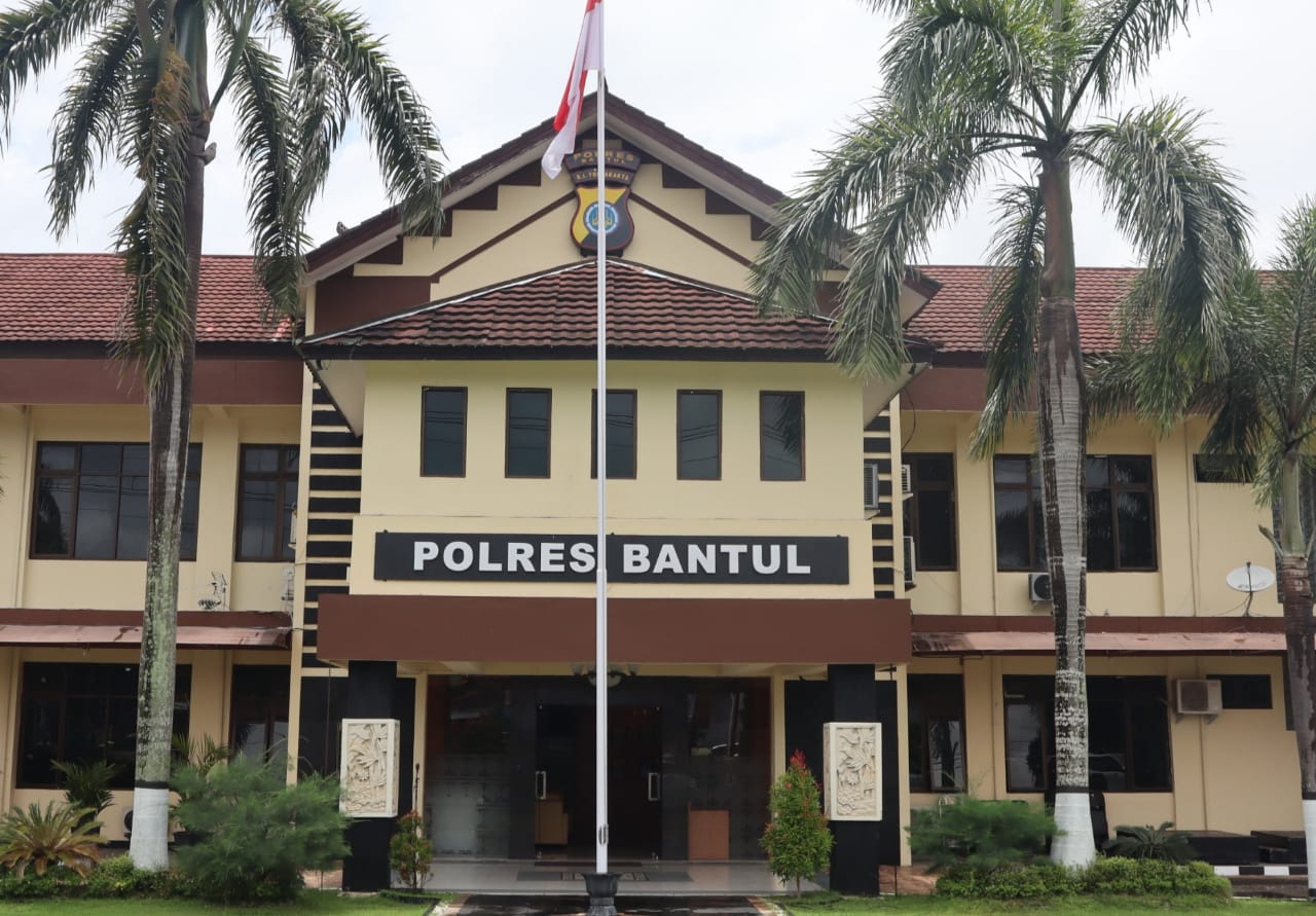 POLRES BANTUL HIMBAU TAKBIRAN IDUL FITRI 1447 H TERTIB