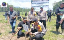 Kapolres Banyuwangi Tanam Pohon…