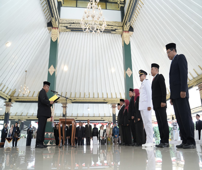 Bupati Sleman Lantik Sekretaris Daerah dan Sejumlah Kepala OPD di Lingkup Pemkab Sleman