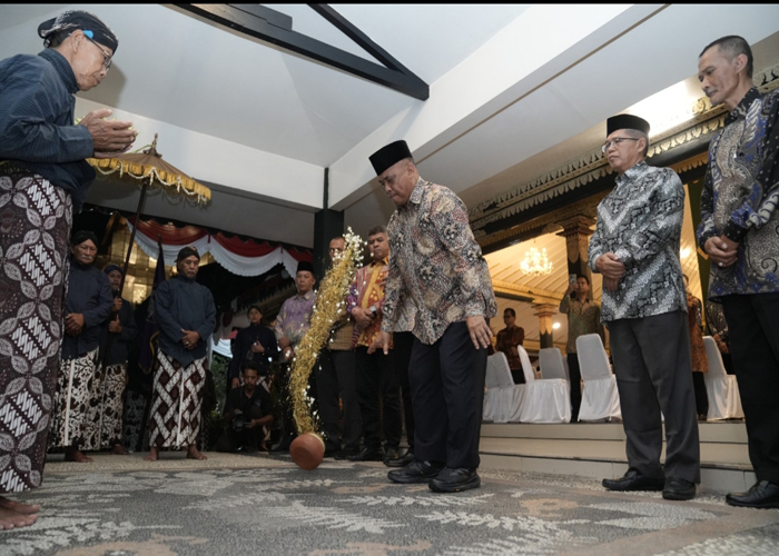 Pemkab Sleman Gelar Malam Tirakatan Hari Jadi ke- 110 " Nyawiji Golong Gilig demi Kesejahteraan Warga
