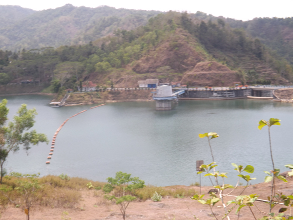 Waduk  sermo Kulonprogo memiliki daya pikat untuk sambangi wisatawan